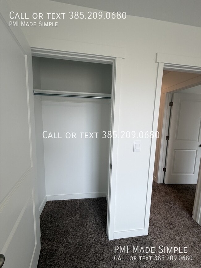 Building Photo - 1356 S Windy Rdg Dr