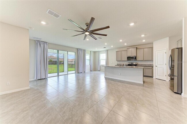 Building Photo - 12432 Dora Trl
