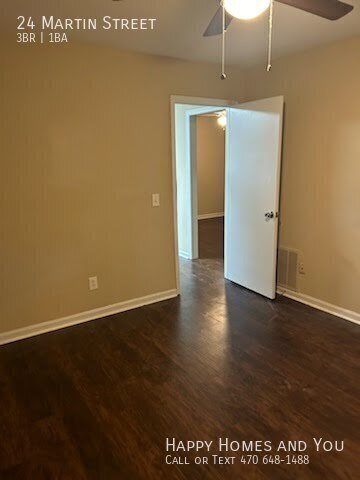 Building Photo - 24 Martin St