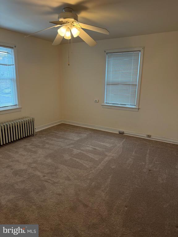 Building Photo - 2211 32nd Pl SE