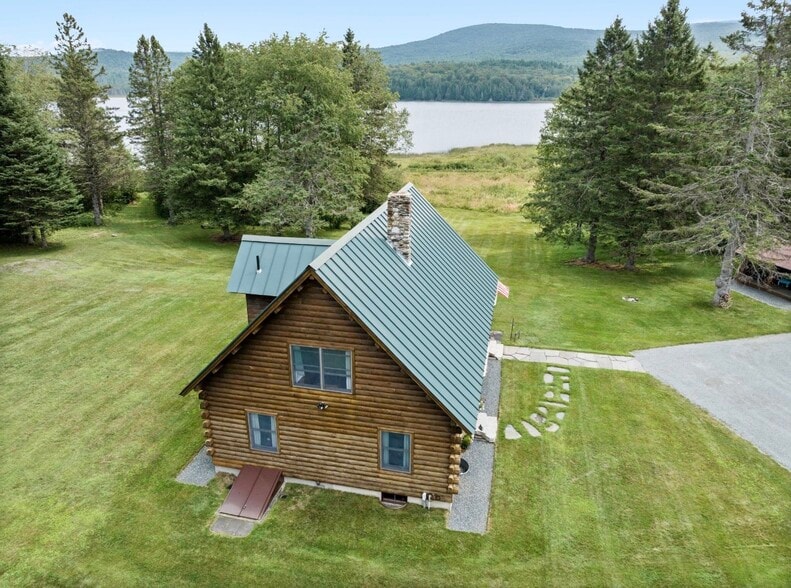 Building Photo - 77 Flagg Pond Rd