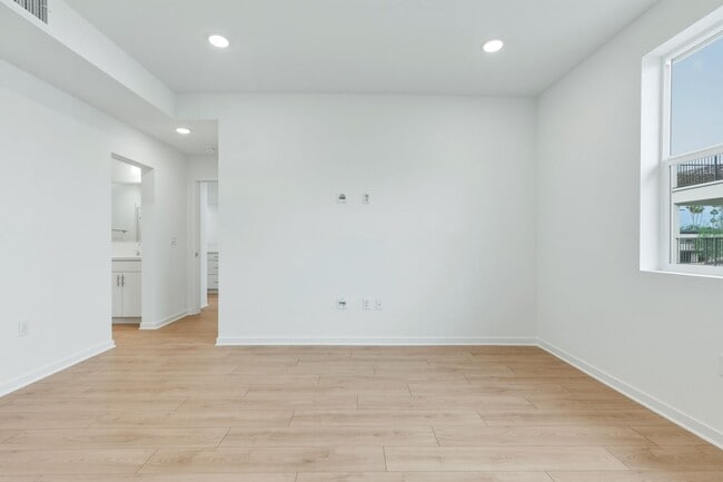 Building Photo - BRAND NEW 3 BEDROOM 2 BATH CONDO IN COVINA!