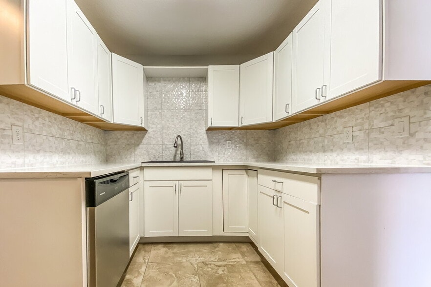 Building Photo - 4459 Springwood Rd