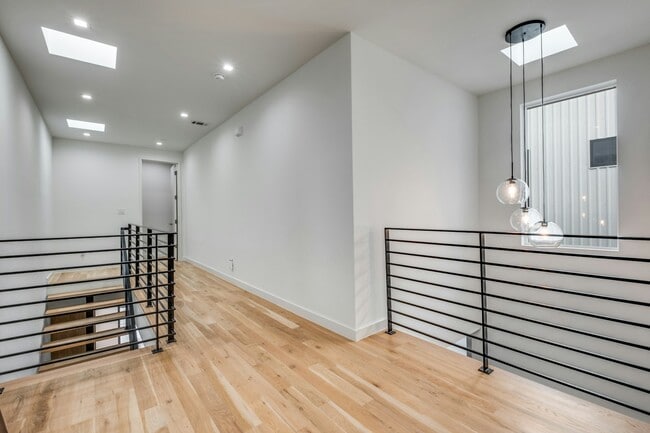 Building Photo - 6113 Hudson St