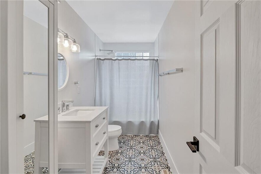 Building Photo - 5045 Chestnut Forest Ln