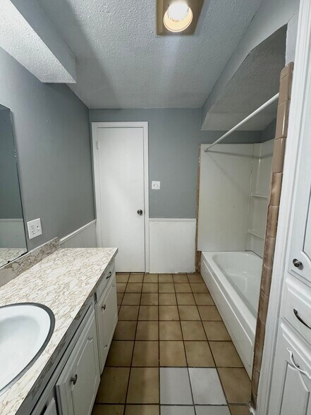 Building Photo - 3029 SW 62nd St