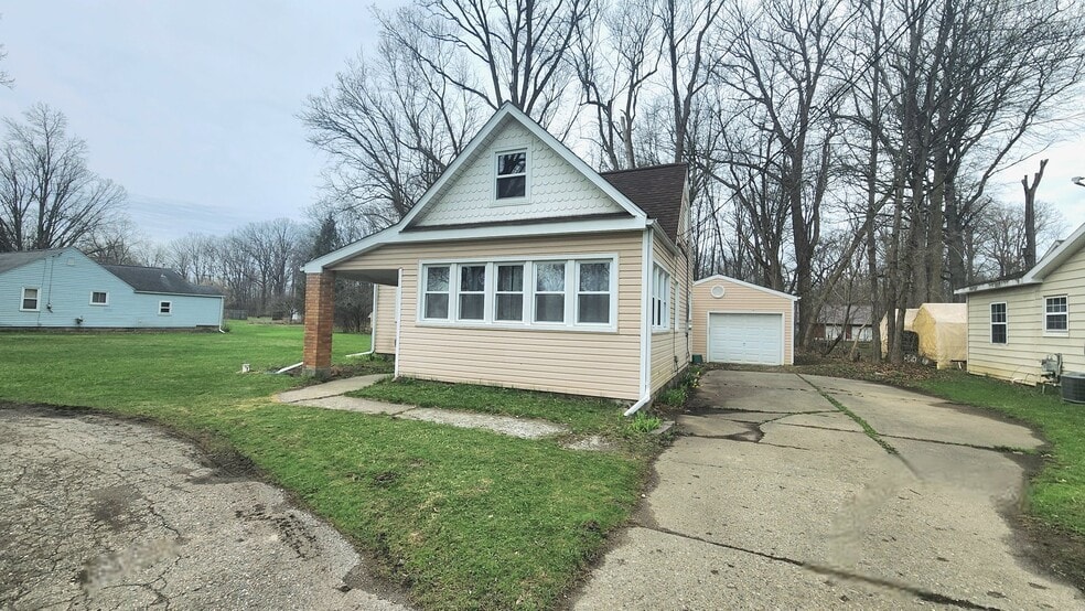 Building Photo - 1036 Forest Ave