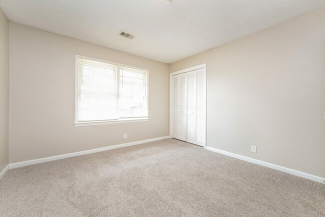Building Photo - 3387 Pembrook Farm Way SW