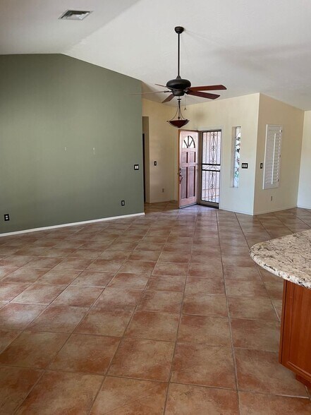 Building Photo - 9437 E Minnesota Ave