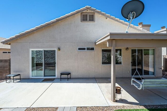 Building Photo - 1996 W Cholla Estate Dr