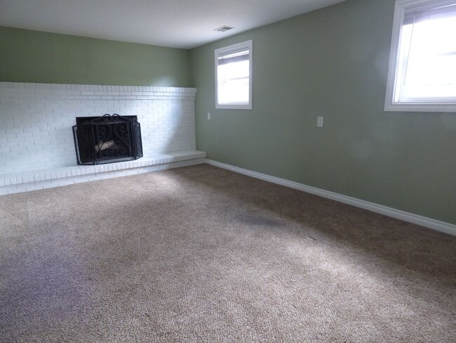 Building Photo - 4 Bedroom home in Loveland
