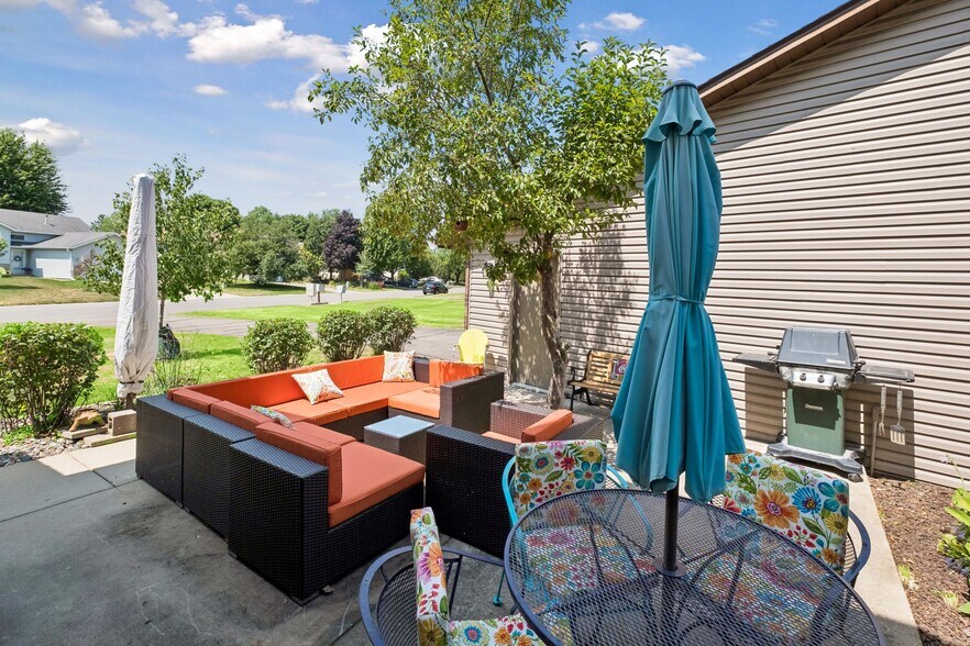 Building Photo - 1748 Karis Way