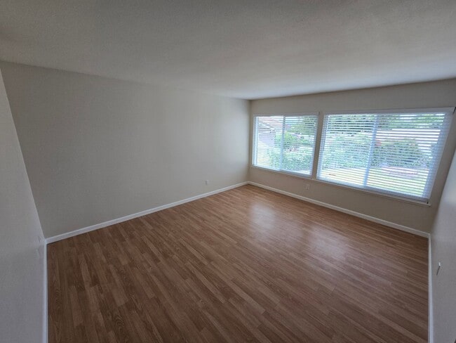 Building Photo - Lovely 3 Bedroom Home in Walnut