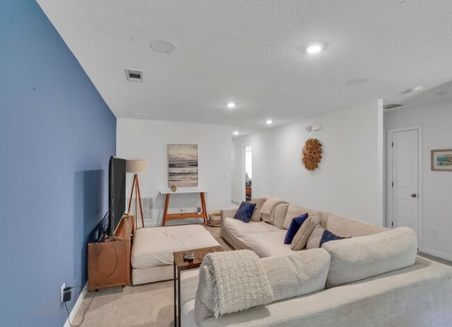 Building Photo - 1644 Addies Way