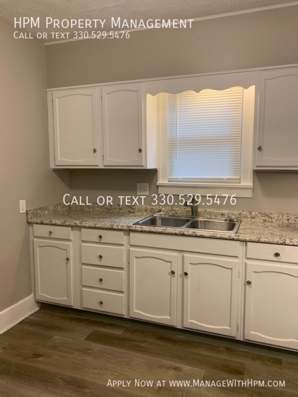 Building Photo - 816 Cody Ct NW