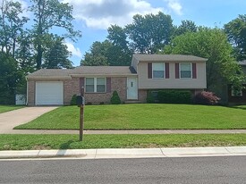 Building Photo - 904 Leslie Ct