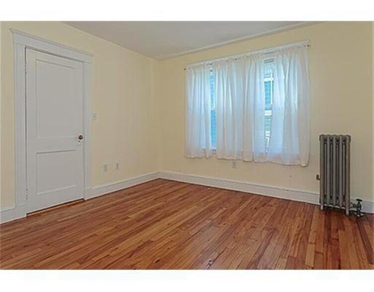 Building Photo - 67 Fairfax St