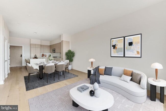 Building Photo - 701 Swann Ave