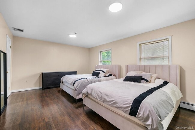 Building Photo - 14 Cheesecote Ct