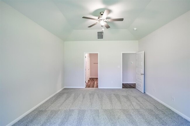 Building Photo - 107 Greenspire Downs Dr