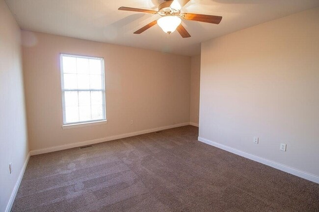 Building Photo - 4718 Dehaven Dr