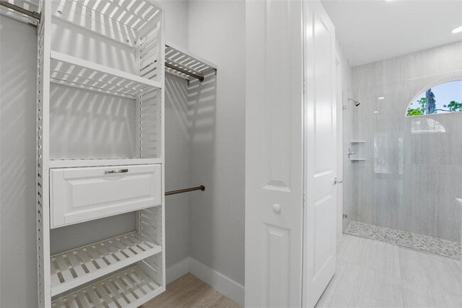 Building Photo - 5611 Shaffer Ave