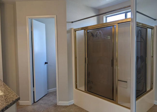 Building Photo - Adorable Suisun City Home