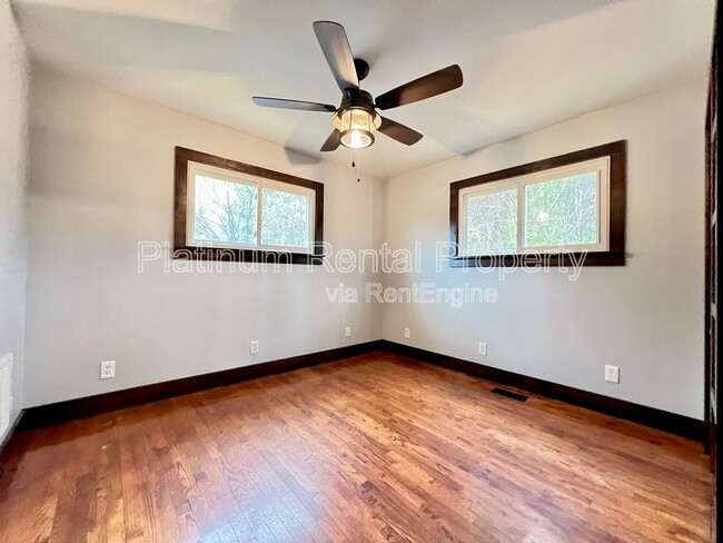 Building Photo - 651 Seminole Pl