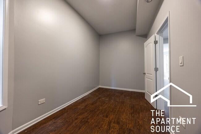 Building Photo - 1711 N Kedzie Ave