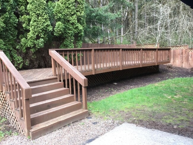 Building Photo - Beautifully Updated West Linn Home Near West Linn High School