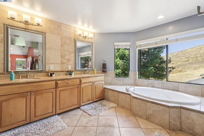 Building Photo - 3745 Deer Trail Ct