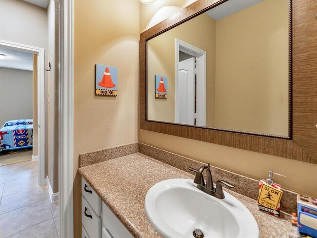 Building Photo - 34106 Mill Creek Way