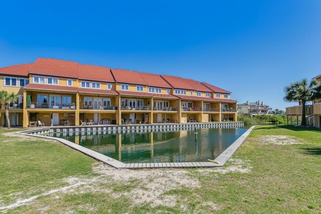 Building Photo - 1500 Via De Luna Dr