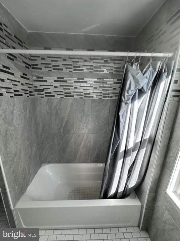 Building Photo - 519 5th St