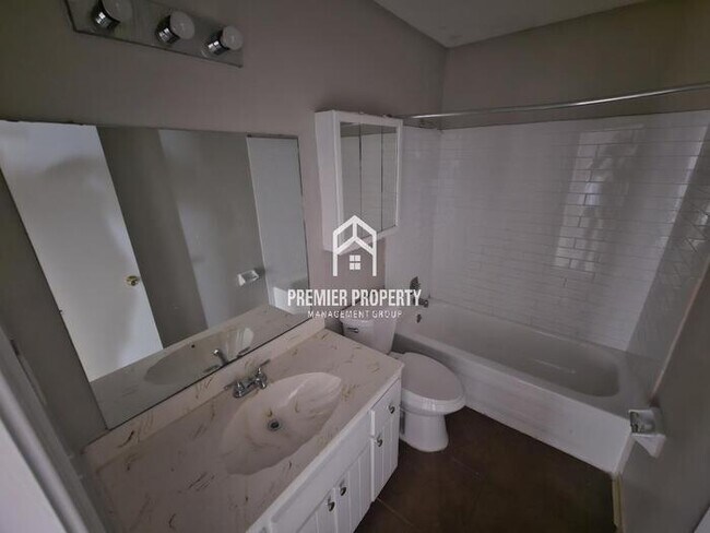 Building Photo - 4103 Friendship Ln