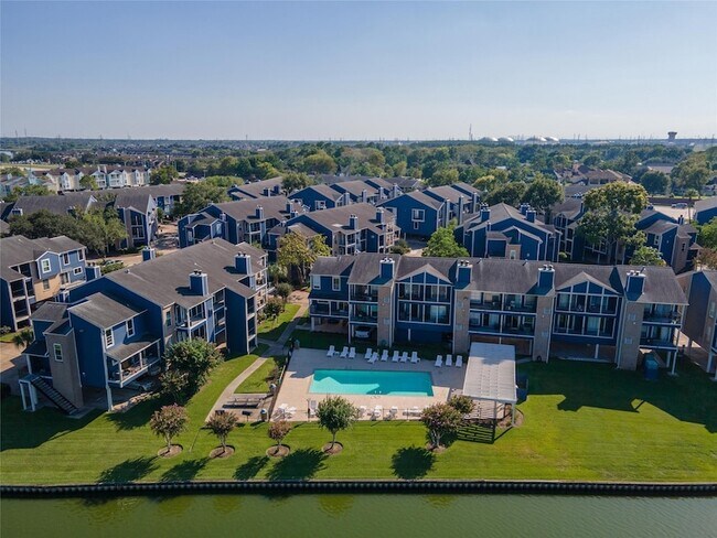 Building Photo - 18515 Egret Bay Blvd