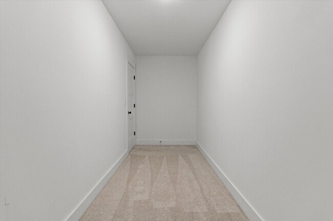 Building Photo - Charming and Spacious 4-Bedroom Home with Bonus Room and Private Backyard