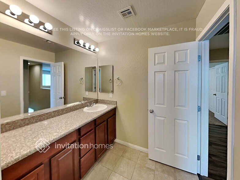Building Photo - 438 Barcarolle Ln