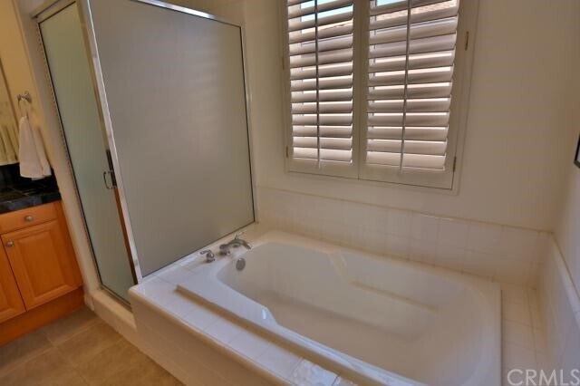 Building Photo - 322 5th St