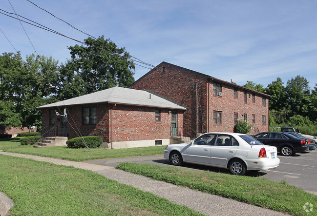 Primary Photo - Baron Apartments