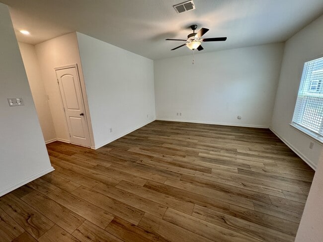 Building Photo - 10818 Emerick St