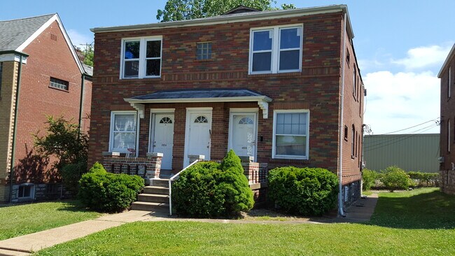 Building Photo - 4956 Kemper Ave