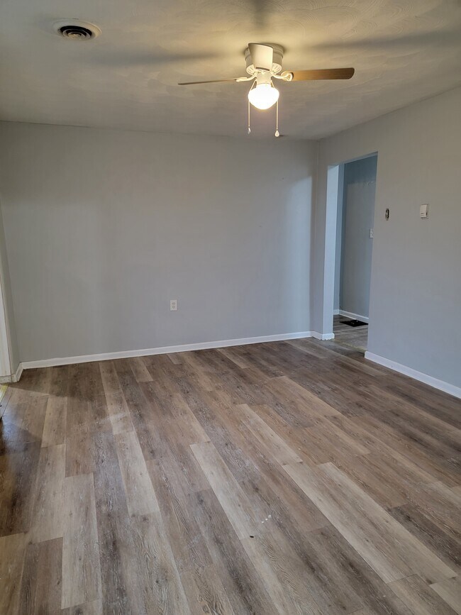 Building Photo - 127 Margaret Street