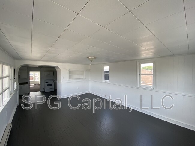 Building Photo - 1201 W Princess St