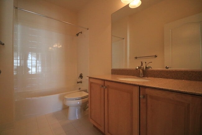 Building Photo - SHORT TERM LEASE AVAILABLE -- Luxury TH in Bethesda - 4 bed + 3.5 ba - Elevator TH in Gated commu...