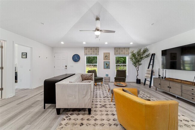 Building Photo - 4400 NW 74th Terrace