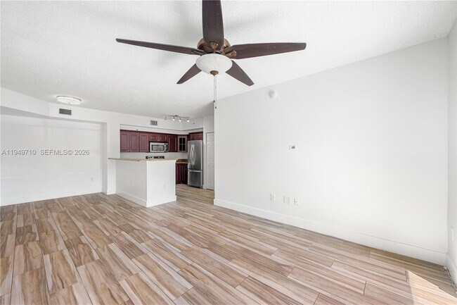 Building Photo - 2200 E Preserve Way