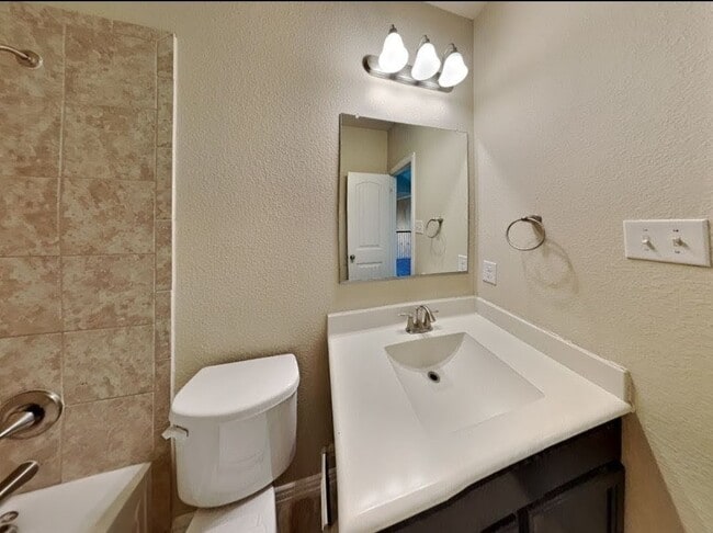 Building Photo - 1304 Jennings Ct