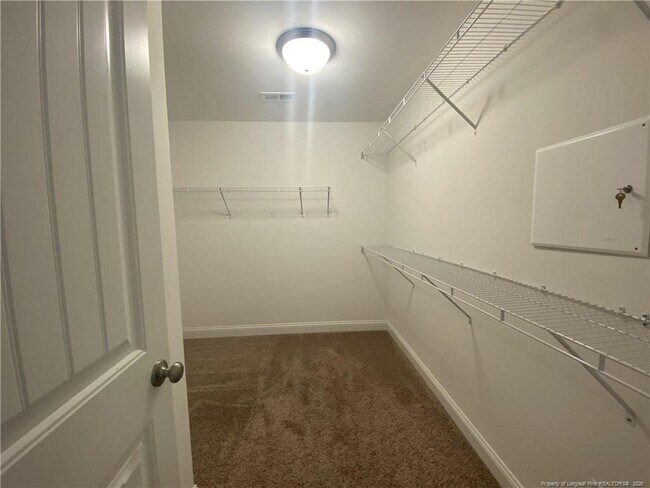 Building Photo - 3028 N Kilchattan Dr