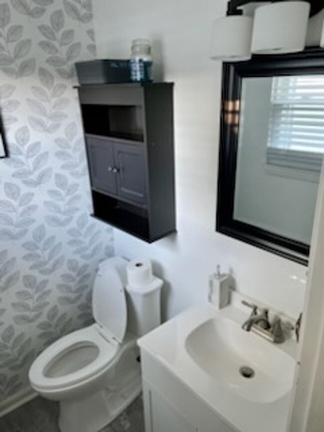 Building Photo - Welcome to this fully furnished 3 bedroom,...